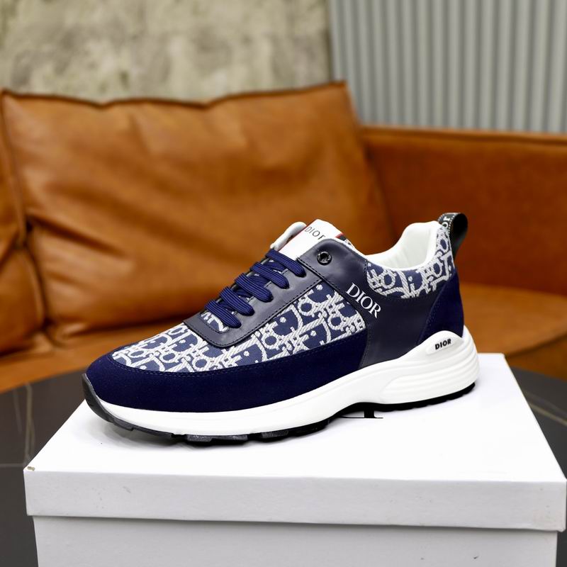 Premium Pattern Runner Sneakers