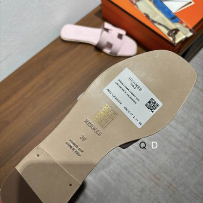 Leather Flat Sandals