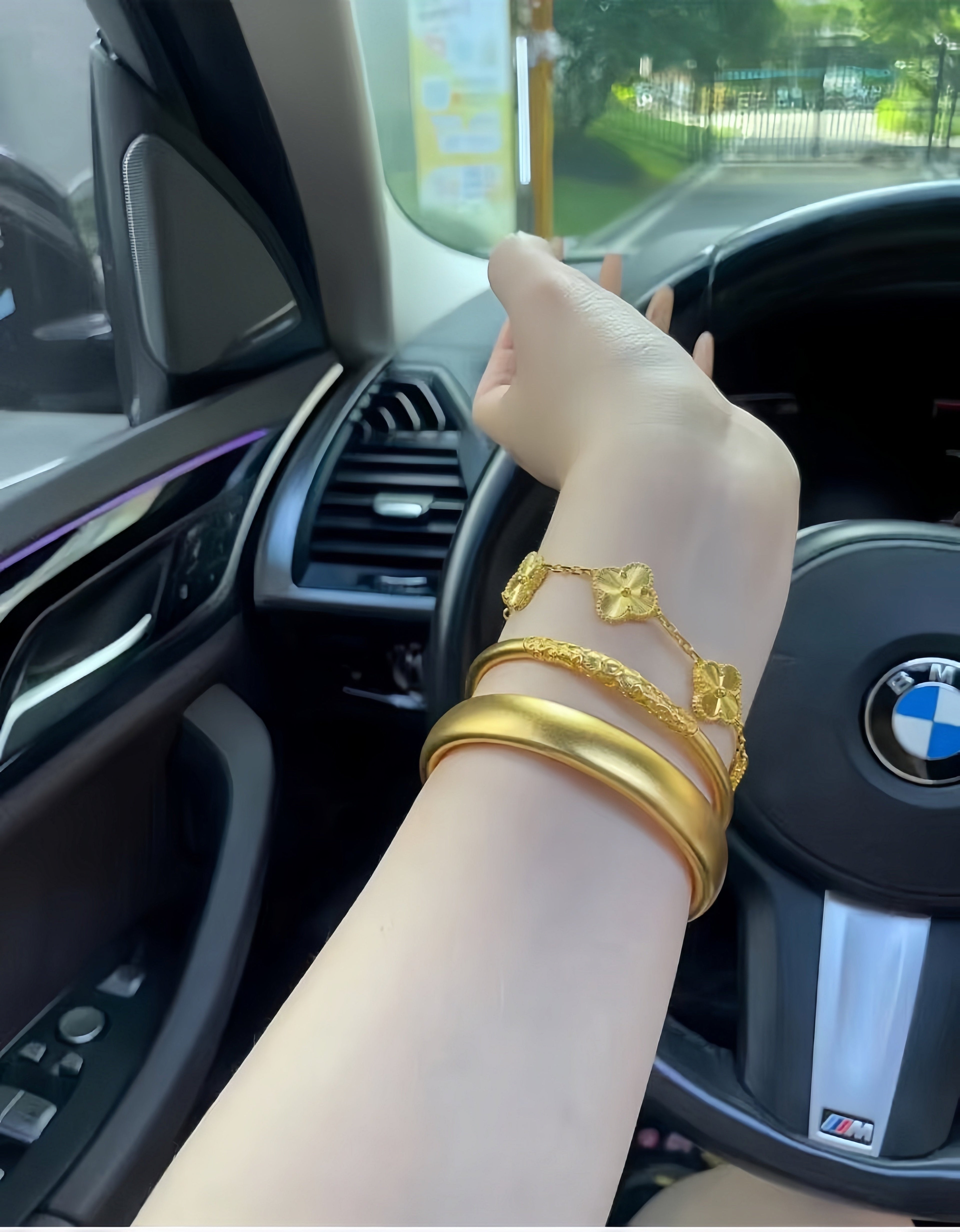 Five-Flower Gold-Plated Bracelet