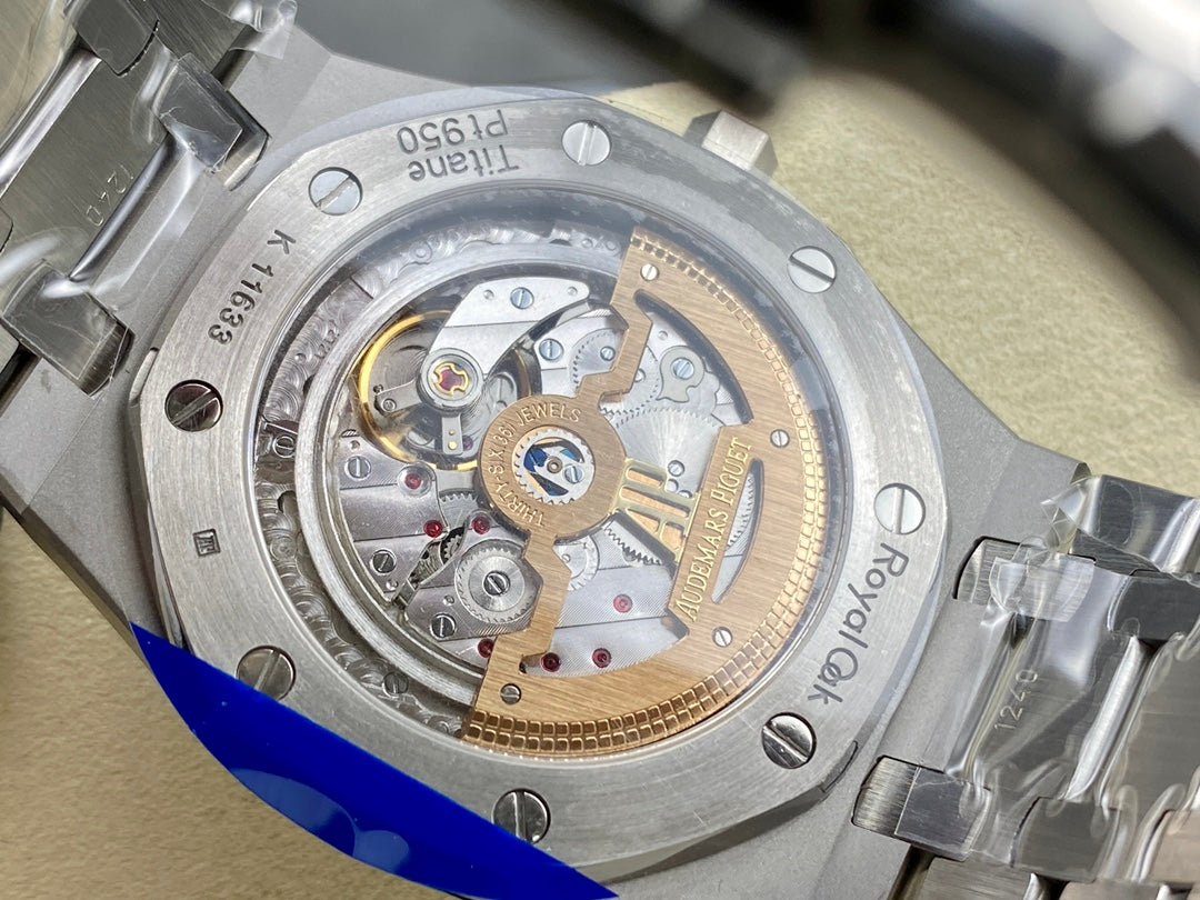 Blue Smoke Dial Automatic Watch 39 mm