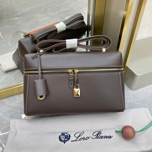 Saddle Loro Leather Bag
