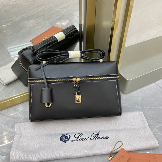 Saddle Loro Leather Bag