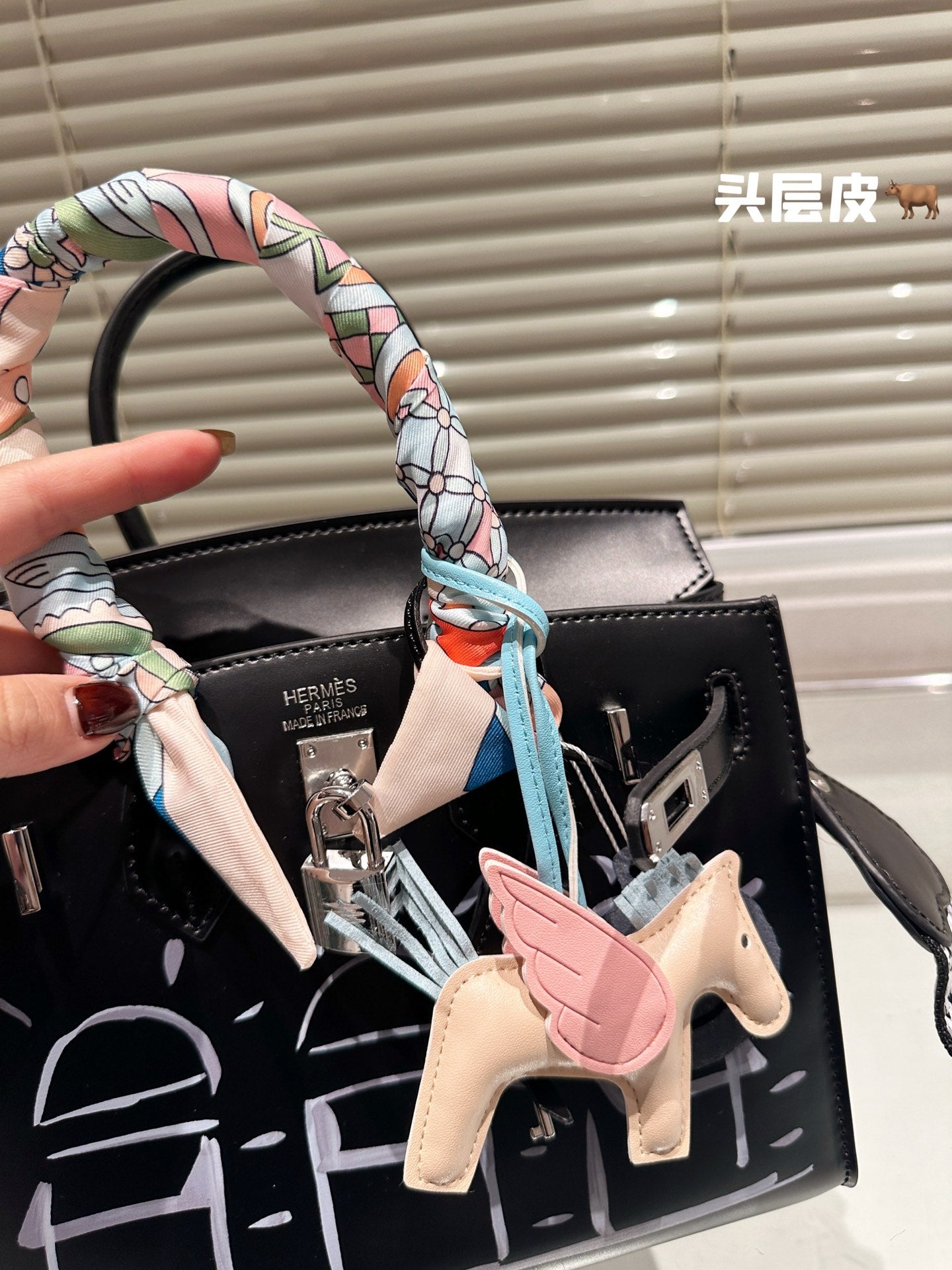 25 Litchi Leather – Premium Edition